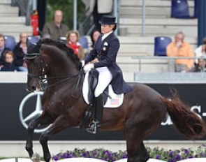 Tina Konyot on Calecto V