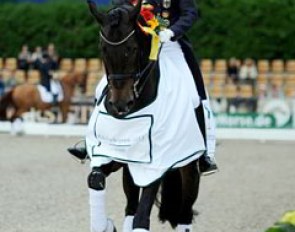 Annabel Frenzen and Cristobal win the U25 class in Balve