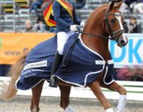 Vivien Lou Petermeier and Da Vinci HS win the 6-year old division at the Bundeschampionate