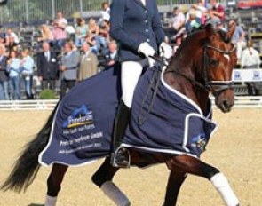 Anna Lisa Theile and the 3-year old mares and gelding riding pony champion Carleo Go