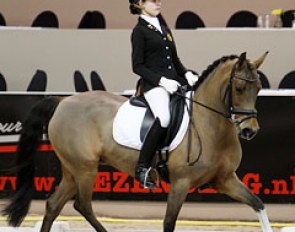 Belgian Antonia Arl rode her last show on Dornroschen. The 17-year old mare will move to Natalie Stickling-Morzynski's barn to become a schoolmaster for Natalie's triplets