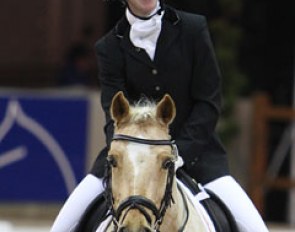 Suzanne Glas on Theo Diabolo. Unbelievably, she was one of the very few riders who actually broke a smile at the end of her test