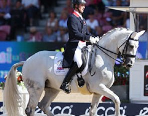 Michael Eilberg and Delphi are stars for the future. They rode to Shakira music and showed brilliant piaffe and passage, but there was a mistake in the two tempi changes