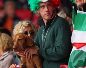 An Italian fan with his Vizla