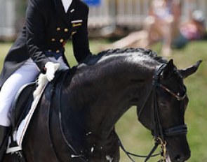 Florine Kienbaum gives Don Windsor a big pat