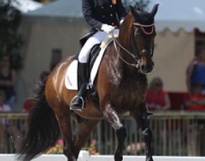 After winning individual test bronze, Nekeman was unable to reach same top form in the Kur. Despite a fantastic extended walk, several problems in the flying changes reduced their score to 74.125% and a 9th place. 