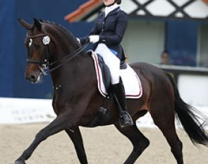 Anna Aristova on Shania