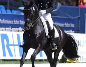Borja Carrascosa Martinez on Natasha van Dyk's Soliere (by Sandro Hit x Donnerhall)