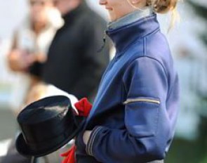Former FEI Pony Rider Tina Donandt, who is a very good friend of Sanneke Rothenberger and helps her as a show groom whenever possible