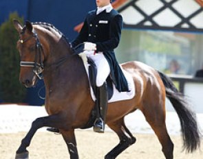 Laurens van Lieren on Hexagon's Wellnetta (by Louisville x Rubiquil)