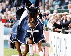 Fabienne Lutkemeier and Qui Vincit Dynamis win the 2013 Hamburg Dressage Derby :: Photo © Thomas Hellmann
