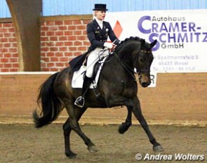 Annabel Frenzen on Cristobal at the 2013 CDN Hunxe :: Photo © Andrea Wolters