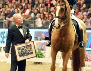 Wilfried and Laura Bechtolsheimer get celebrated during Alf's retirement ceremony