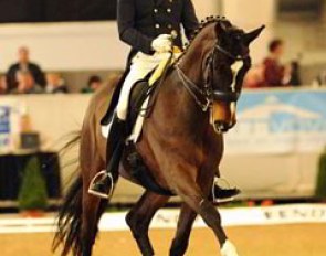 Thomas Wagner and Very Keen. This is very unspectacular (in the most positive sense of the word), very correct and very sympathetic riding. The horse still has to mature, but he is "very keen" to work with his rider.