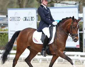 Kaylee Gouda on Dollar Girl