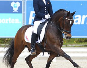 Joelle Peters on Haasendonck's Sultan