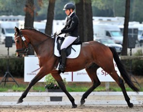Clémence Cathala and Kojak at the 2013 French Young Horse Championships in Saumur :: Photo © Les Garennes