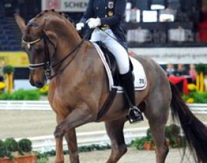 The favourites for the Piaff Forderpreis title, Sanneke Rothenberger and Favourit, were fourth