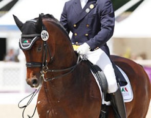 Jaime Amian on Bernadette Brune's KWPN stallion Valeron (by Sandro Hit)