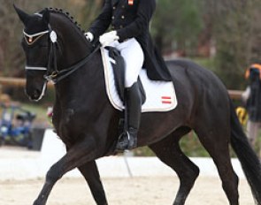 Juan Antonio Jimenez and Naomy at the 2013 CDI Vidauban :: Photo © Astrid Appels