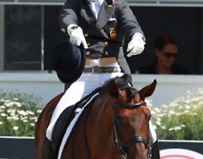 The pointing at the horse at the end of the test, also known as "The Anky Finger", is done by many riders. Here you see Jose Daniel Martin Dockx pointing at Grandioso