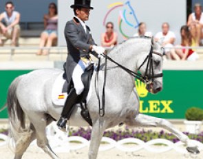 Jose Antonio Garcia Mena and Norte performed below par with lots of mistakes in the transitions and breaks in the rhythm. 