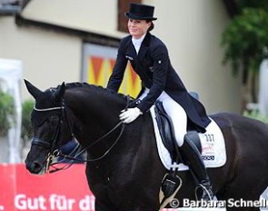 Kristina Sprehe pats her champion Desperados