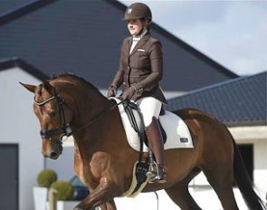 Julie Dossin on First Lady (by Sir Donnerhall x Johnson) :: Photo (c) Sophie Thiebaud