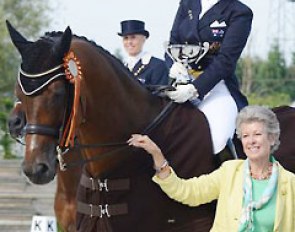 Kristy Oatley on Ronan with judge Susie Hoevenaars at the 2014 CDI Deauville