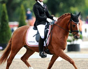 Karoline Rohmann on Adriano B