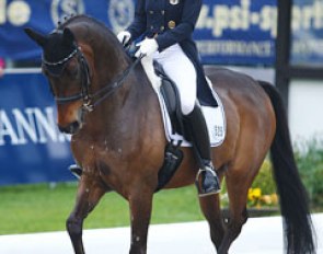 Anabel Balkenhol on Rubins Royal (by Rubinstein x Vargas xx)
