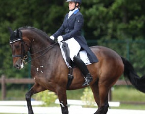 Ona Dewagenaere on Dabanos d'O4 at the 2014 CDI Kapellen :: Photo © Astrid Appels