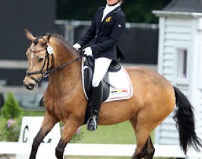 Amber Heidbuchel on Ashen Dew Drop