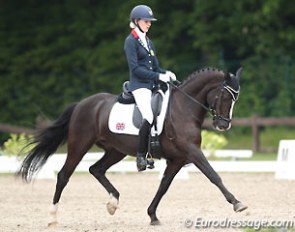 Rose Hugh-Smith and Holsteins Derwisch :: Photo © Astrid Appels