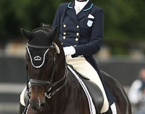 Israeli Constance Menard made her come back to the CDI show ring with Oceane de Mesille
