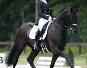 Anna Zibrandtsen and Rentino :: Photo © Astrid Appels