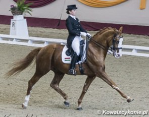 Katalin Farkas on Absynthe