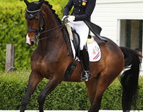 Rosalie Bos on Bolita :: Photo © Astrid Appels