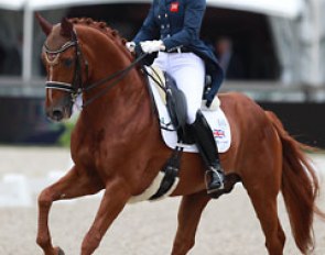 British Hannah Biggs on Weltzin (by Weltbogen)