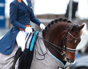 Adelinde Cornelissen in the prize giving on Zephyr