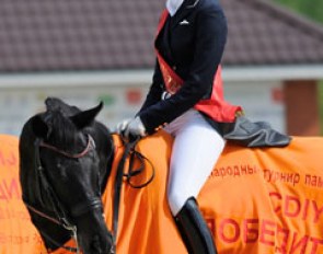 Ekaterina Melnik and Indor win the Young Riders division in Ryazan