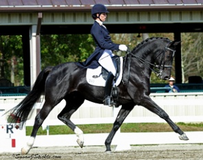 Lauren Sammis and Lombard V :: Photo © Susan Stickle