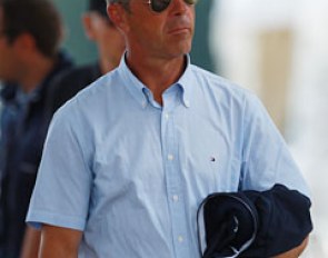 Dr. Ulf Möller coaches the Austrian young horse combinations in Verden