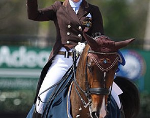 Susan Dutta waves to the crowds