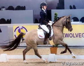 Eveline Bos and Equestricons Valentino :: Photo © Digishots