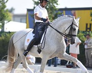 Jose Antonio Garcia Mena schooling Norte at the 2015 European Championships :: Photo © Barbara Schnell