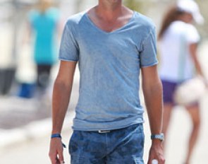 Hans Peter Minderhoud withdrew from competing at the 2015 CDI Arnheim, hopped a plane and came to root for the Nekeman sisters in Vidauban