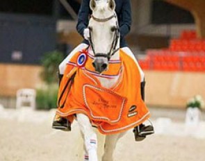 Zoe Kuintjes and Elin's Noncisdador win the 2015 Dutch Indoor Pony Championships :: Photo © Digishots