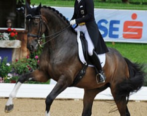 Isabell Werth on Laurenti