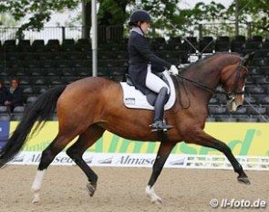 Nicole Smith on Victoria